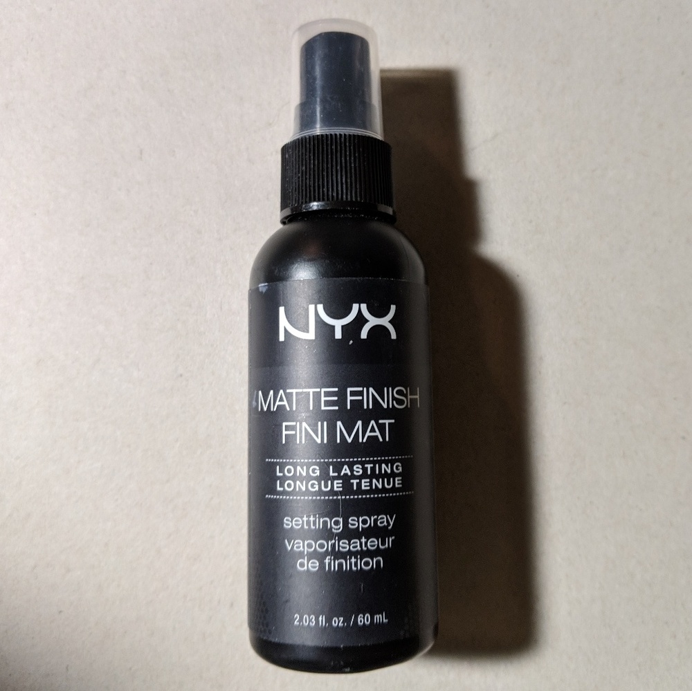 NYX Matte Finish setting spray
